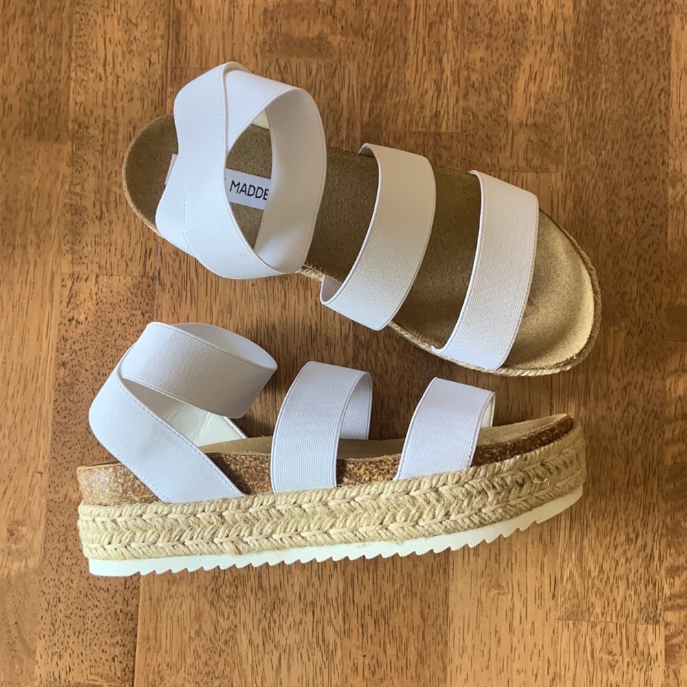 Kimmie White Flatform Steve Madden Sandle